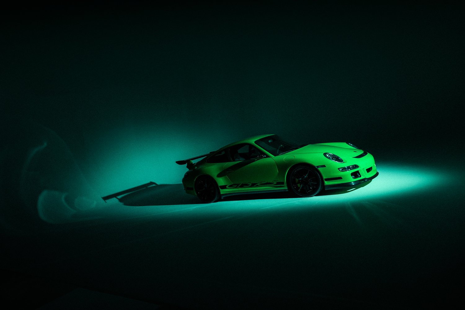 Time Capsule Porsche GT3 RS Achieves Record $498,000 Sale