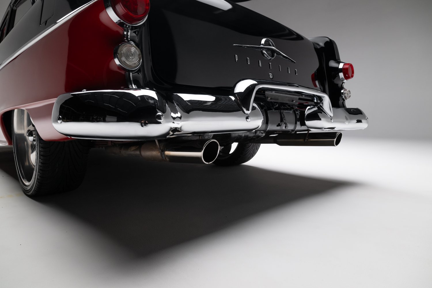 Restomod 1955 Pontiac Chieftain Sells for $35,550 on Bring a Trailer