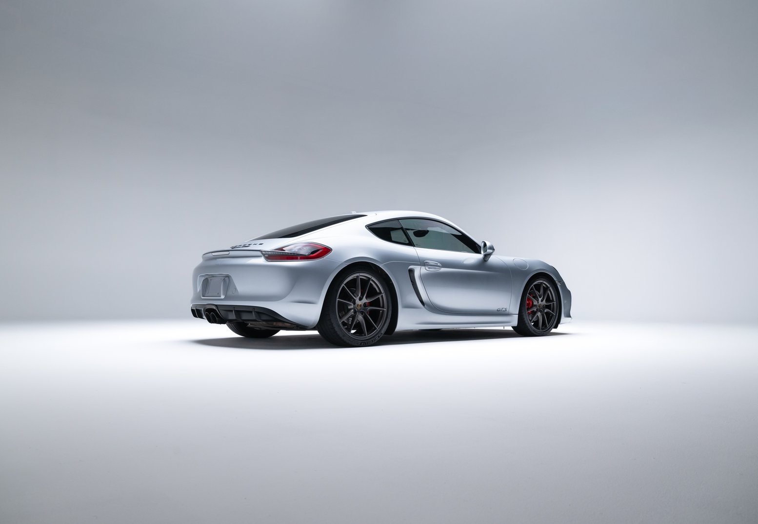 2015 Porsche Cayman GTS wheel and badge detail