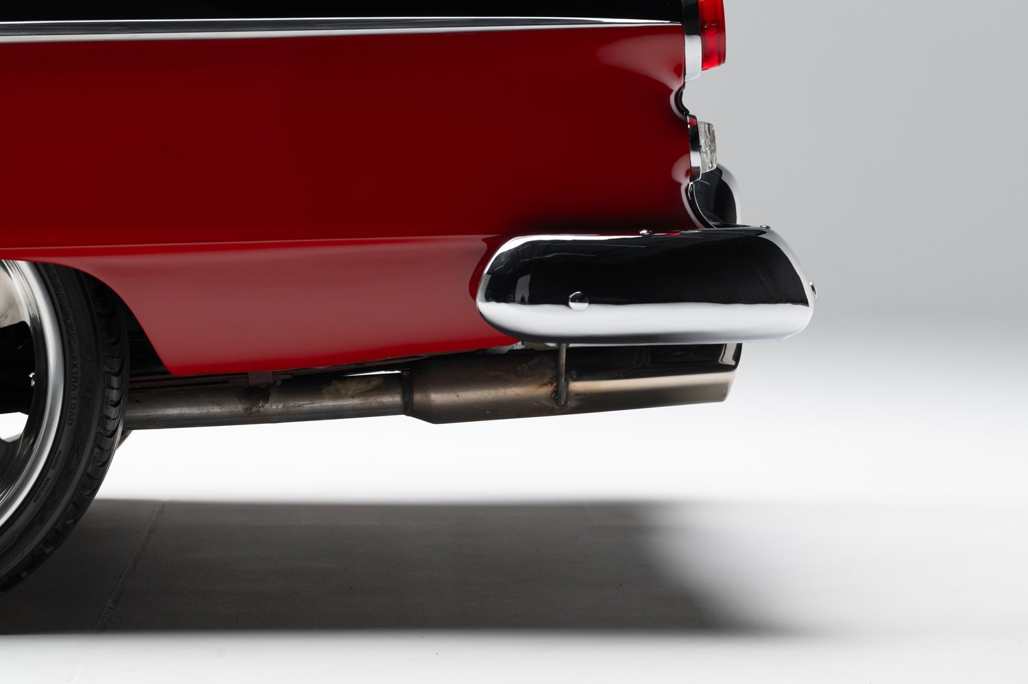 Restomod 1955 Pontiac Chieftain Sells for $35,550 on Bring a Trailer