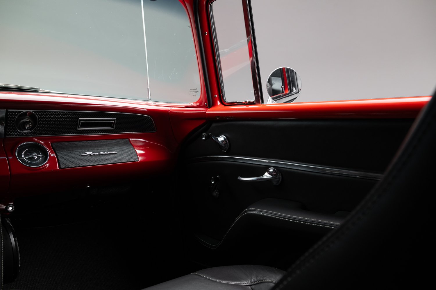 Restomod 1955 Pontiac Chieftain Sells for $35,550 on Bring a Trailer