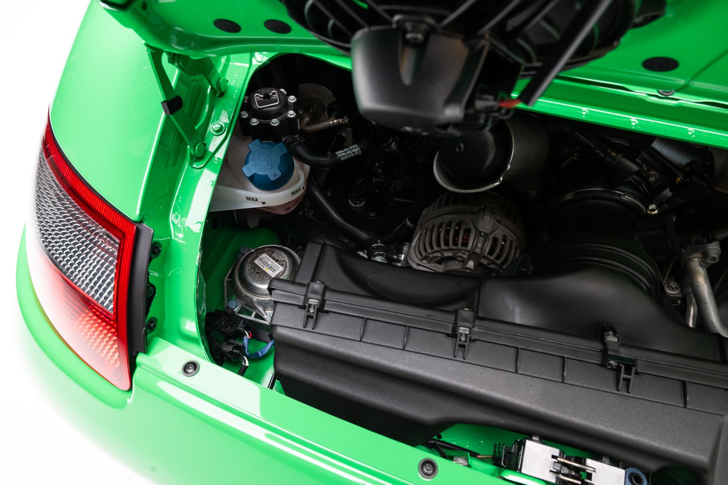 Time Capsule Porsche GT3 RS Achieves Record $498,000 Sale