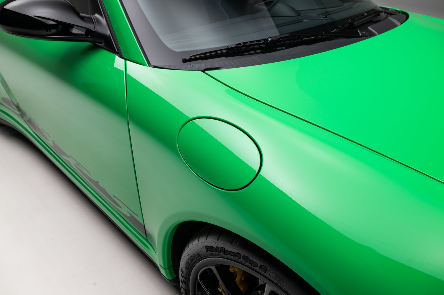 Time Capsule Porsche GT3 RS Achieves Record $498,000 Sale