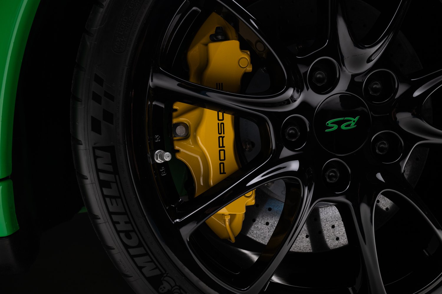 Time Capsule Porsche GT3 RS Achieves Record $498,000 Sale