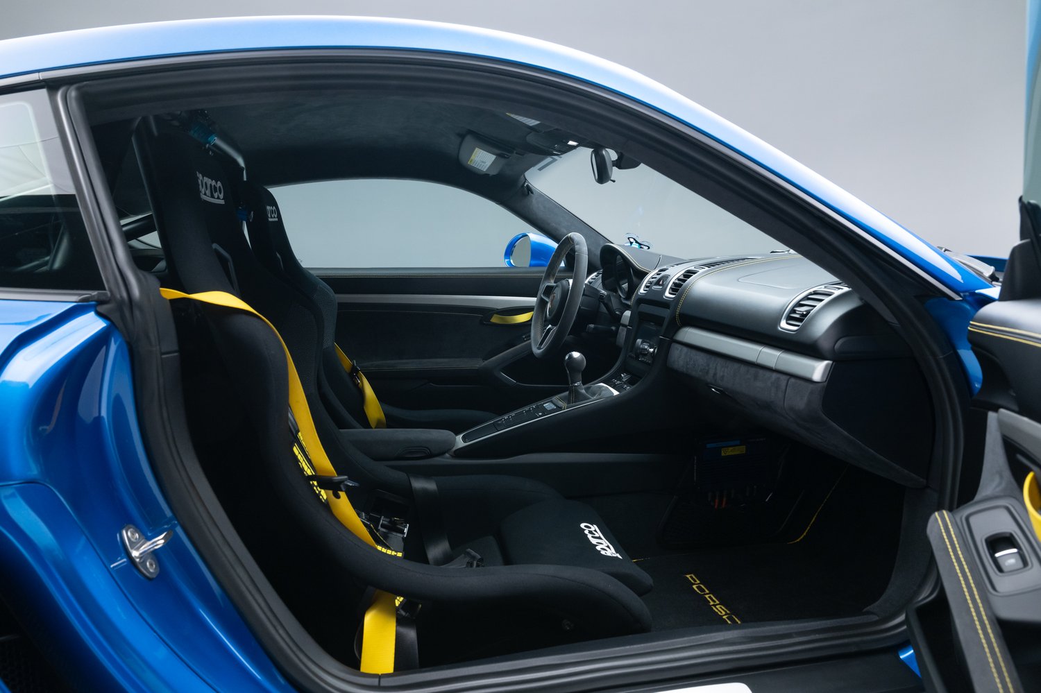 2016 Porsche Cayman GT4