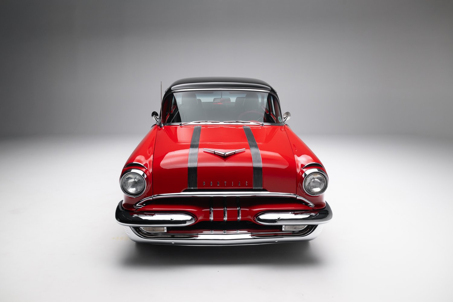 Restomod 1955 Pontiac Chieftain Sells for $35,550 on Bring a Trailer