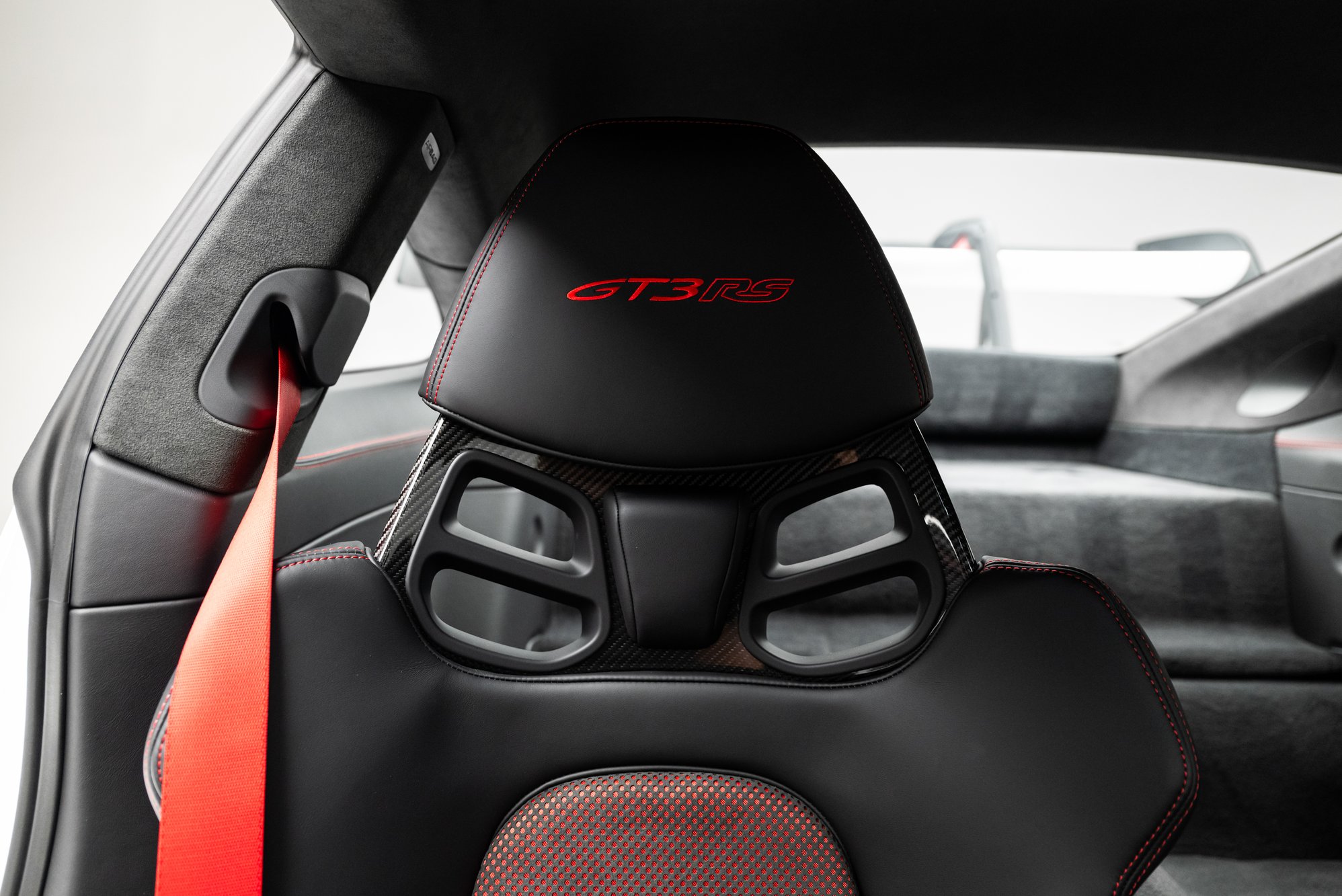 406-Mile 2023 Porsche 911 GT3 RS Sells for $367,786 on Bring a Trailer