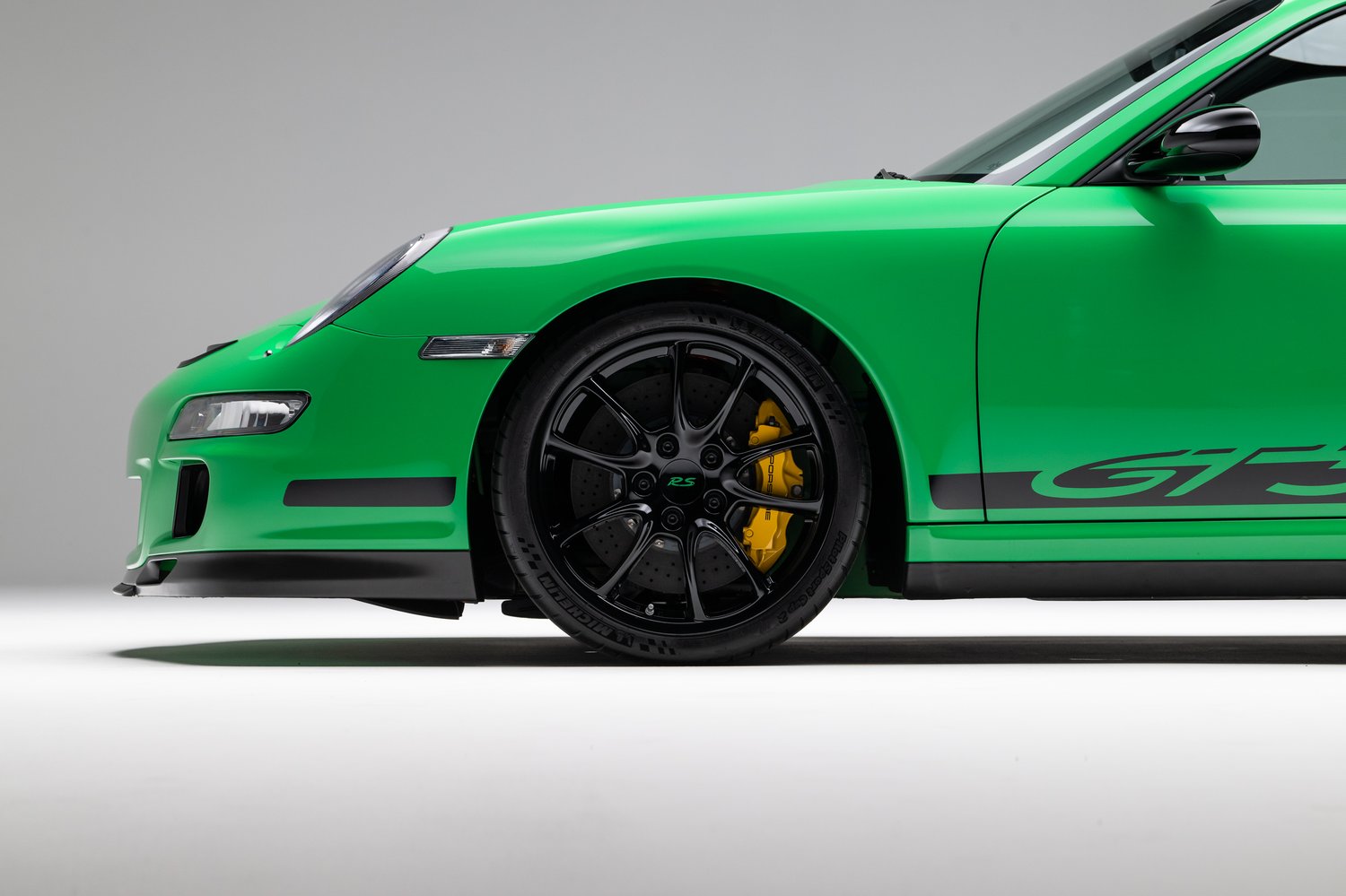 Time Capsule Porsche GT3 RS Achieves Record $498,000 Sale