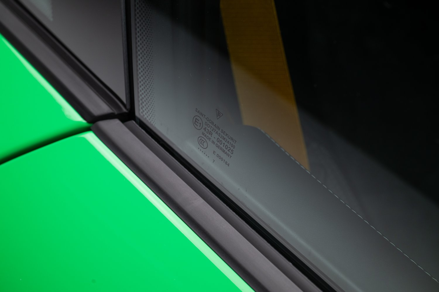 Time Capsule Porsche GT3 RS Achieves Record $498,000 Sale