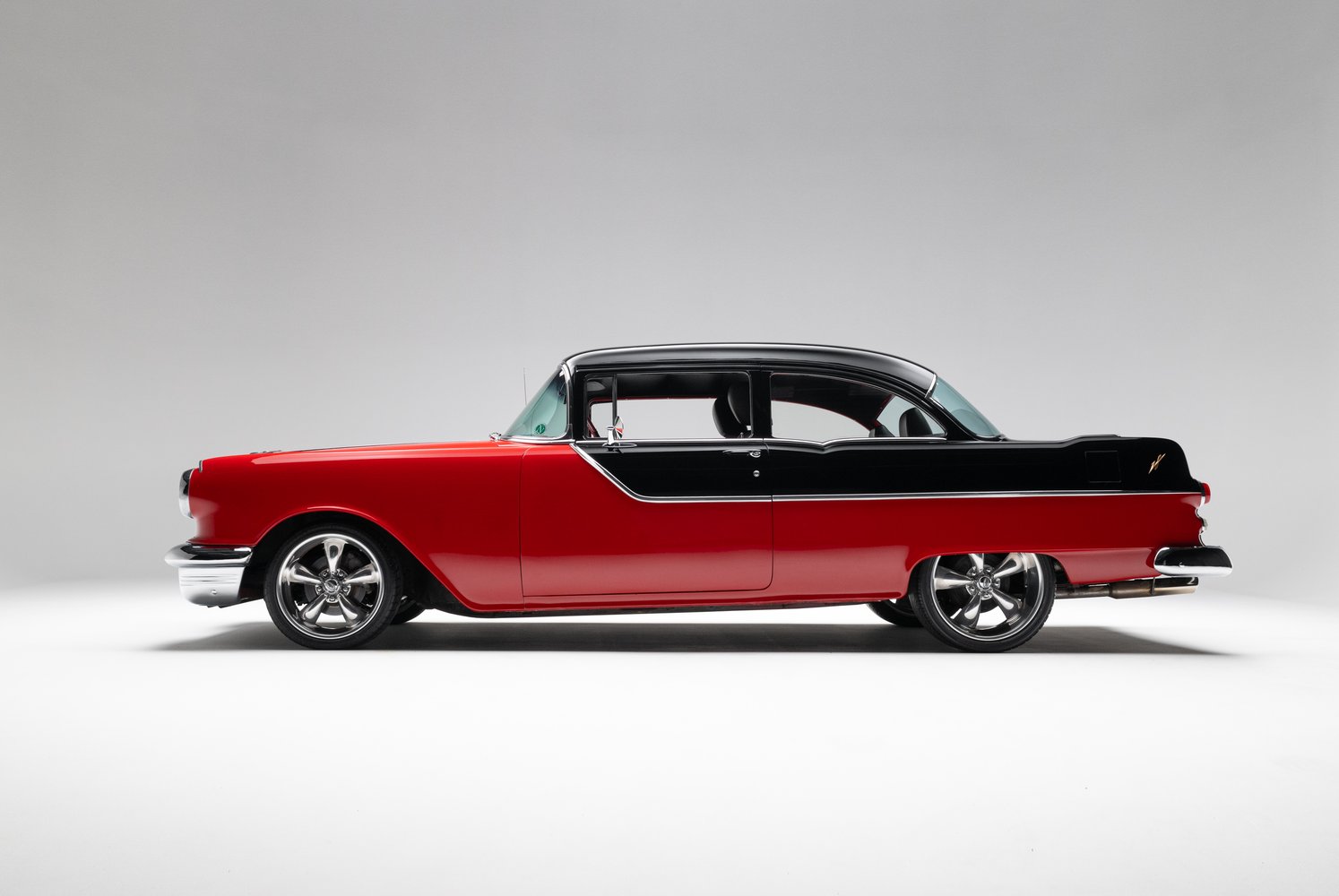 Restomod 1955 Pontiac Chieftain Sells for $35,550 on Bring a Trailer