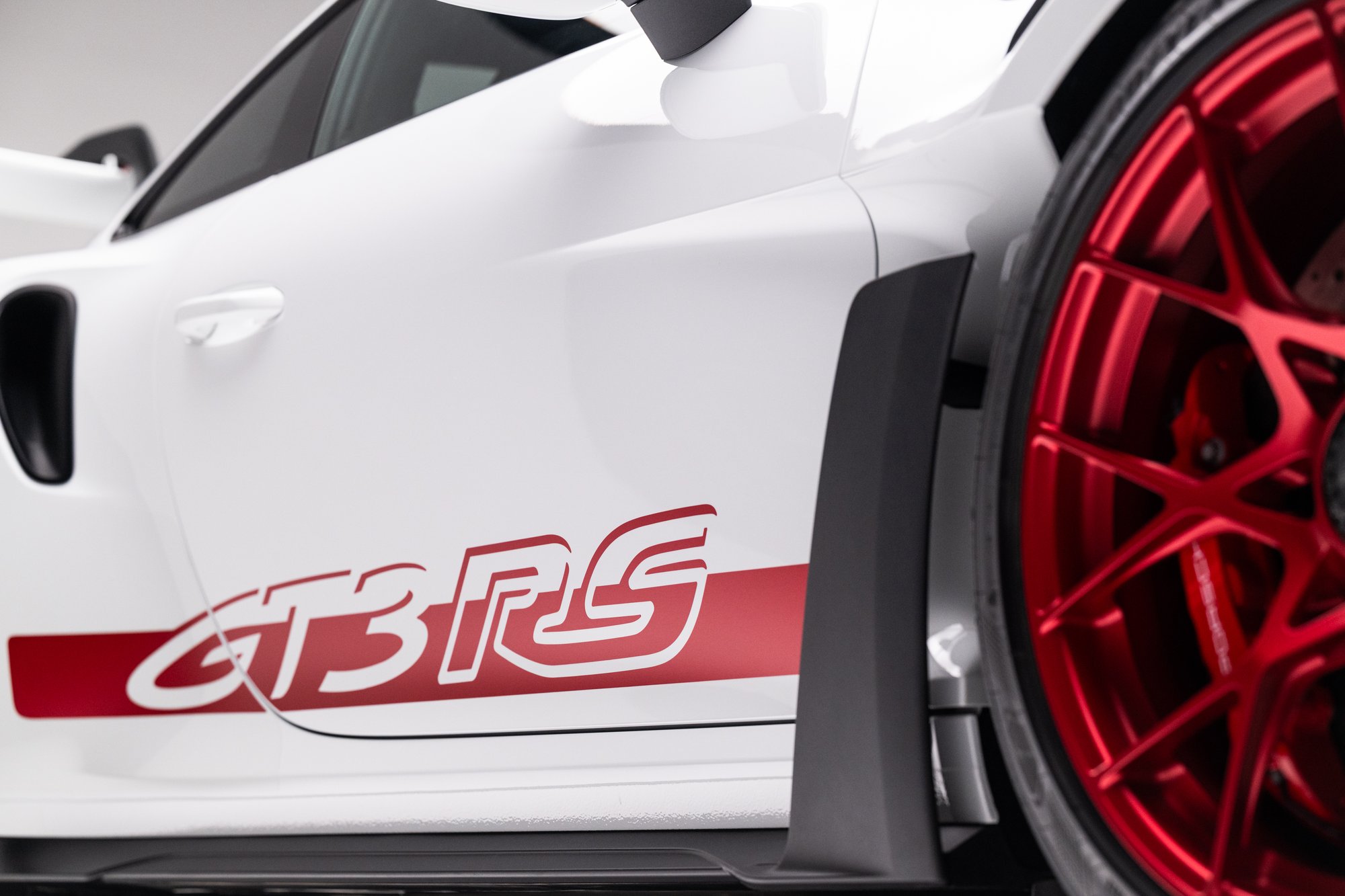 406-Mile 2023 Porsche 911 GT3 RS Sells for $367,786 on Bring a Trailer