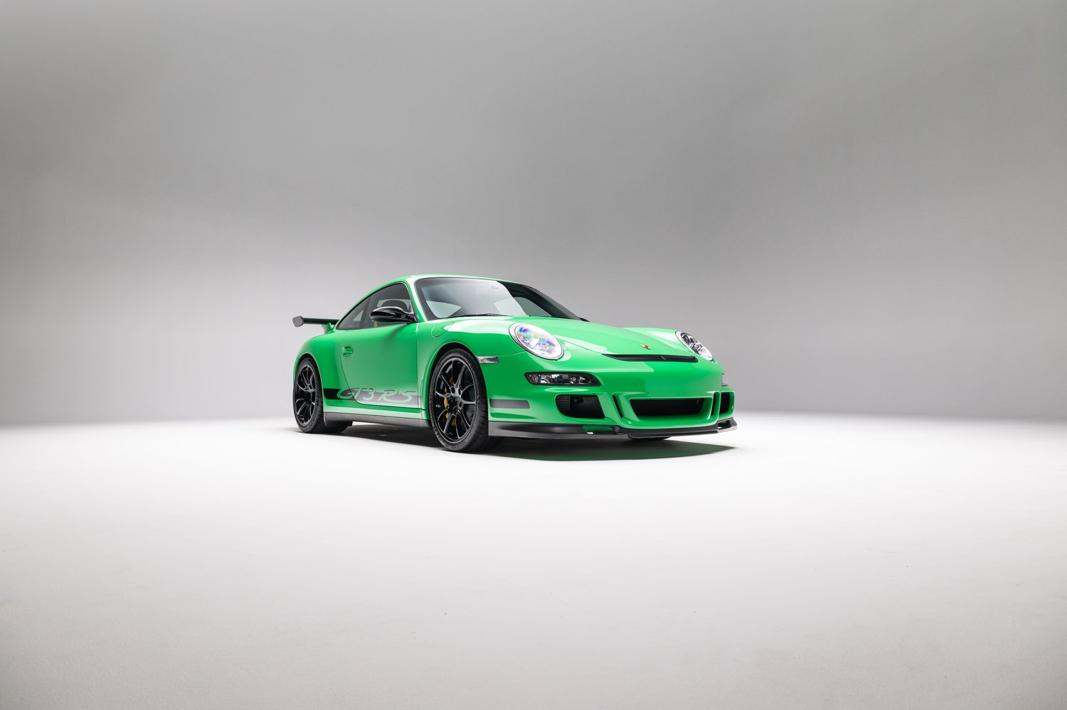Time Capsule Porsche GT3 RS Achieves Record $498,000 Sale