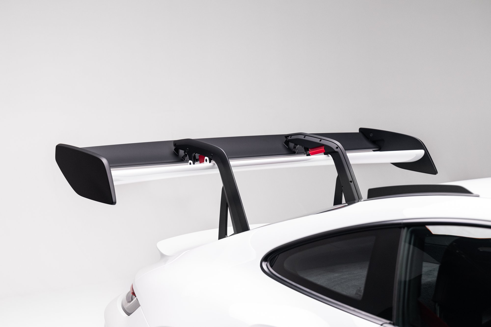 406-Mile 2023 Porsche 911 GT3 RS Sells for $367,786 on Bring a Trailer