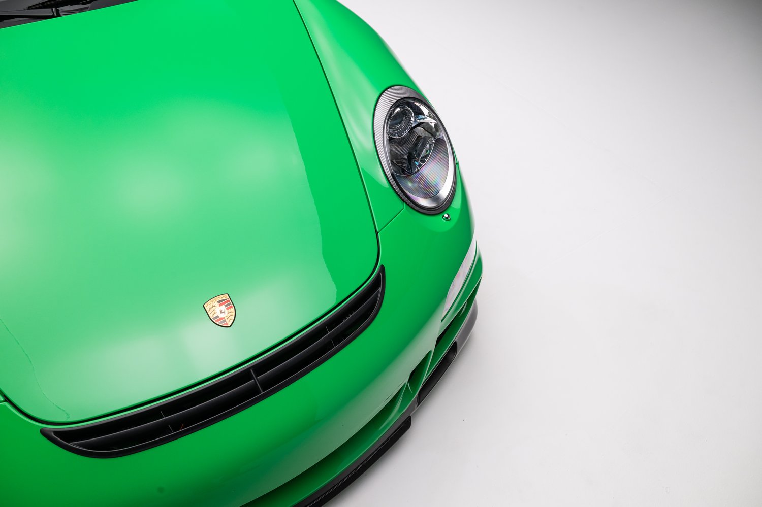 Time Capsule Porsche GT3 RS Achieves Record $498,000 Sale
