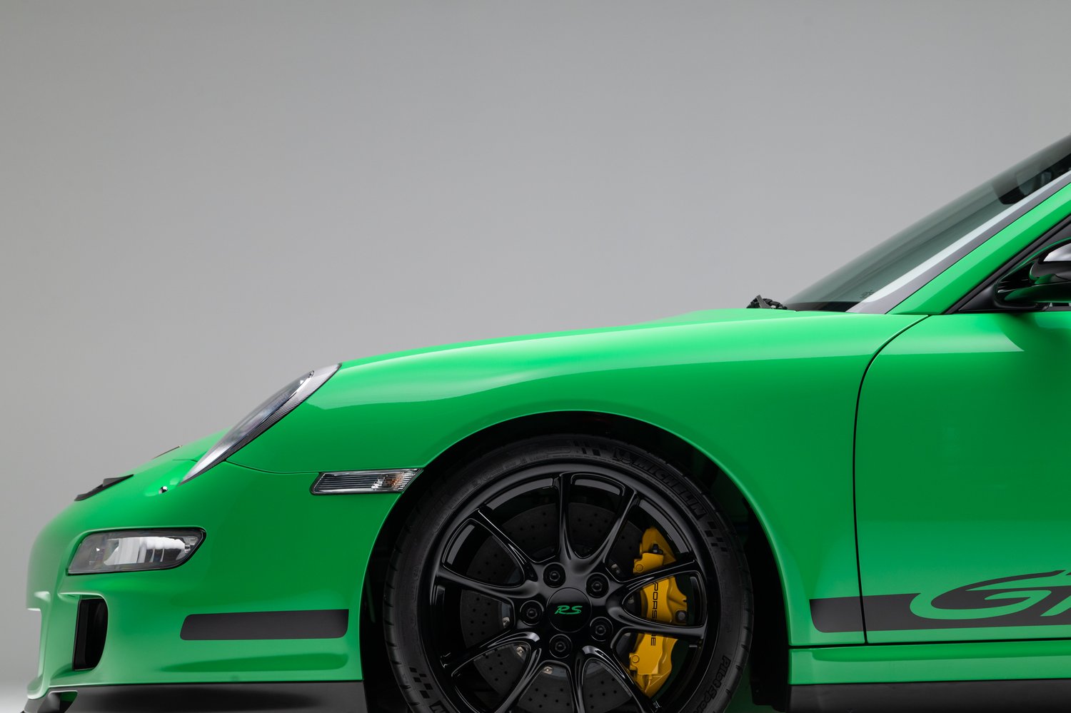 Time Capsule Porsche GT3 RS Achieves Record $498,000 Sale