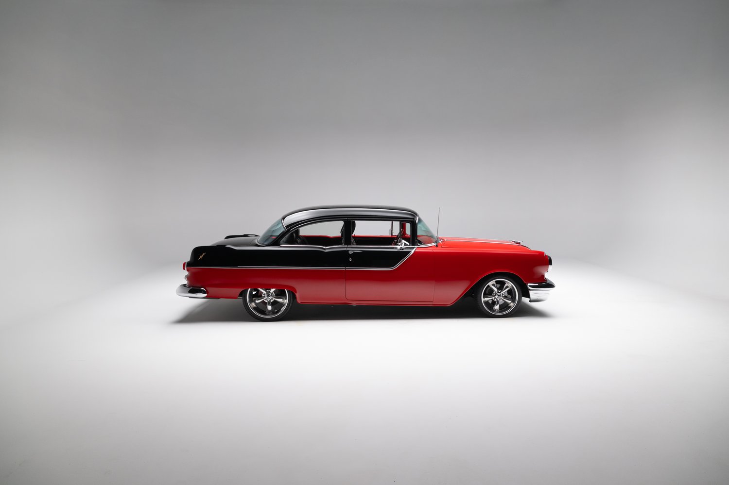 Restomod 1955 Pontiac Chieftain Sells for $35,550 on Bring a Trailer