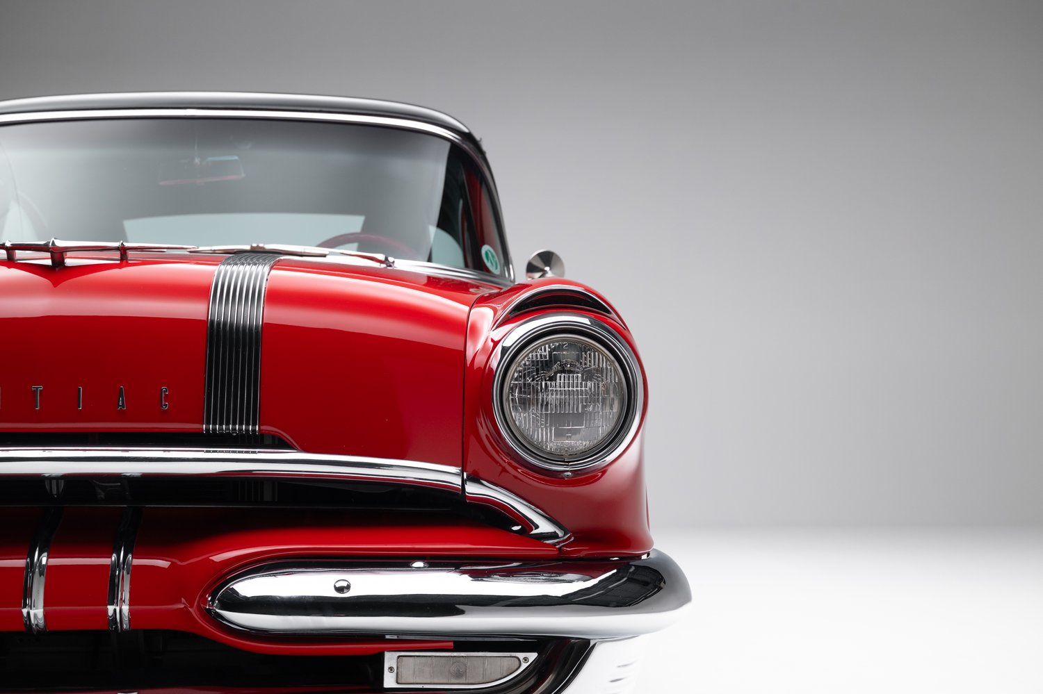 Restomod 1955 Pontiac Chieftain Sells for $35,550 on Bring a Trailer