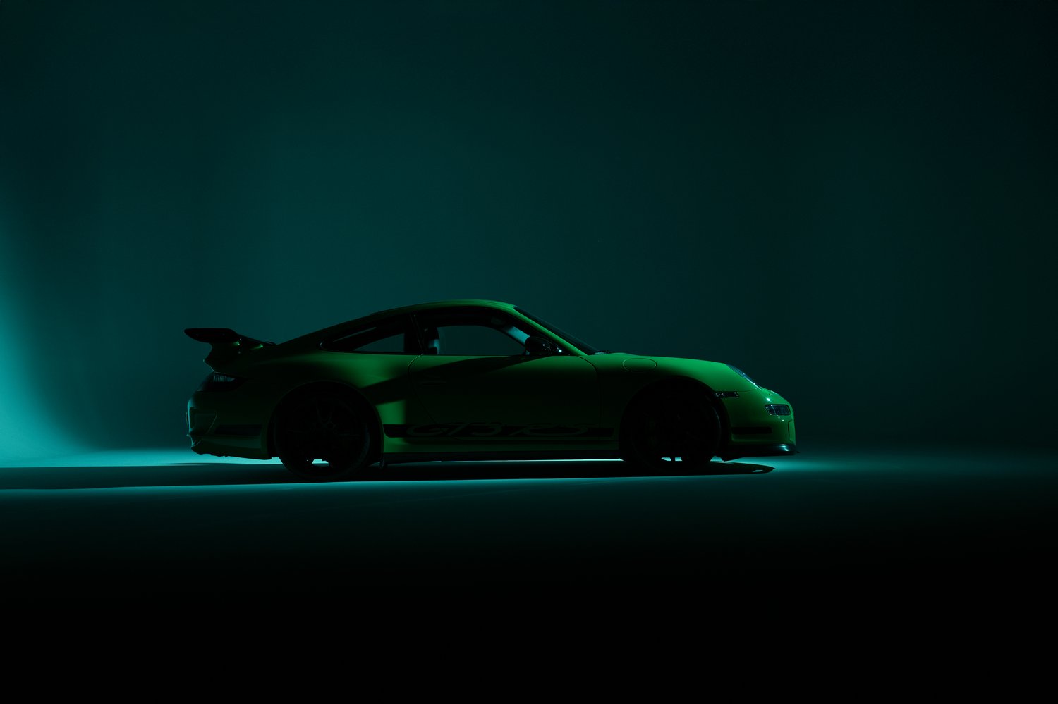 Time Capsule Porsche GT3 RS Achieves Record $498,000 Sale