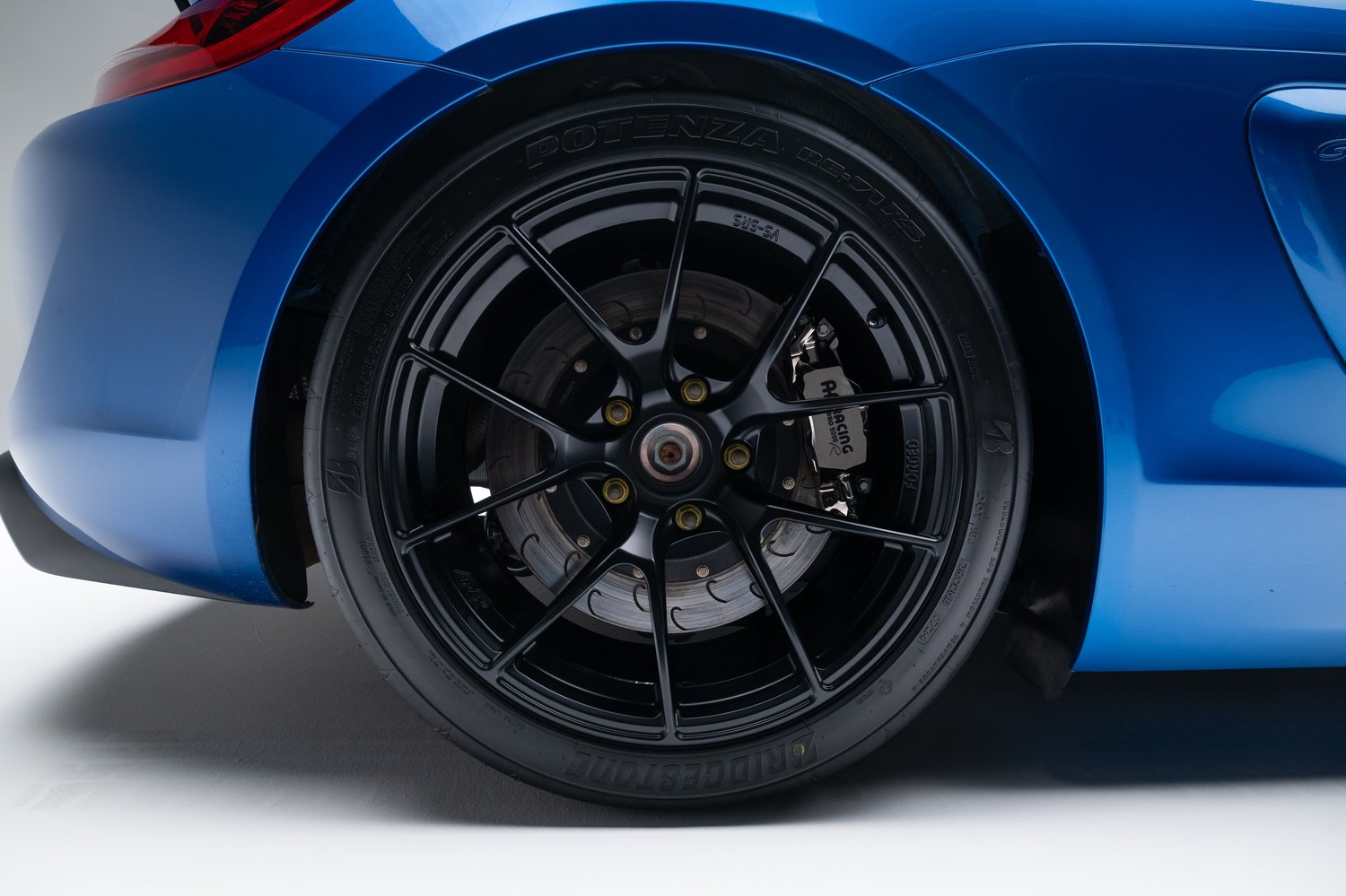 2016 Porsche Cayman GT4