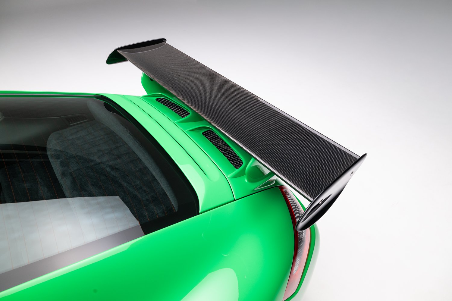 Time Capsule Porsche GT3 RS Achieves Record $498,000 Sale