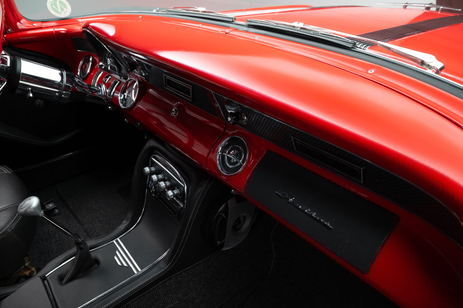 Restomod 1955 Pontiac Chieftain Sells for $35,550 on Bring a Trailer