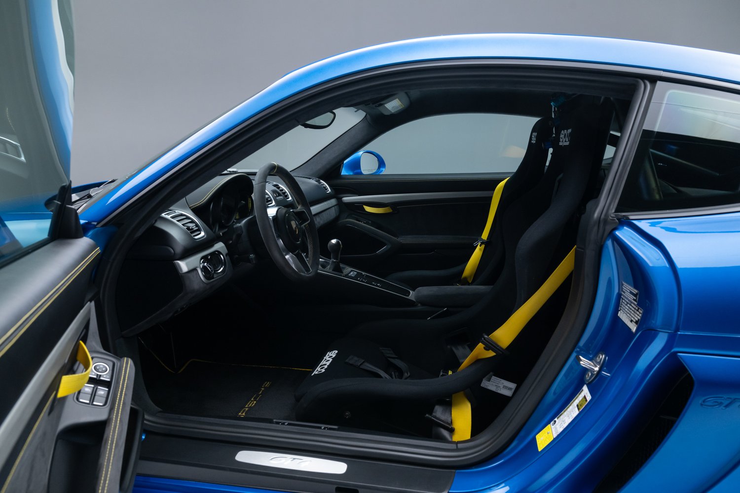 2016 Porsche Cayman GT4