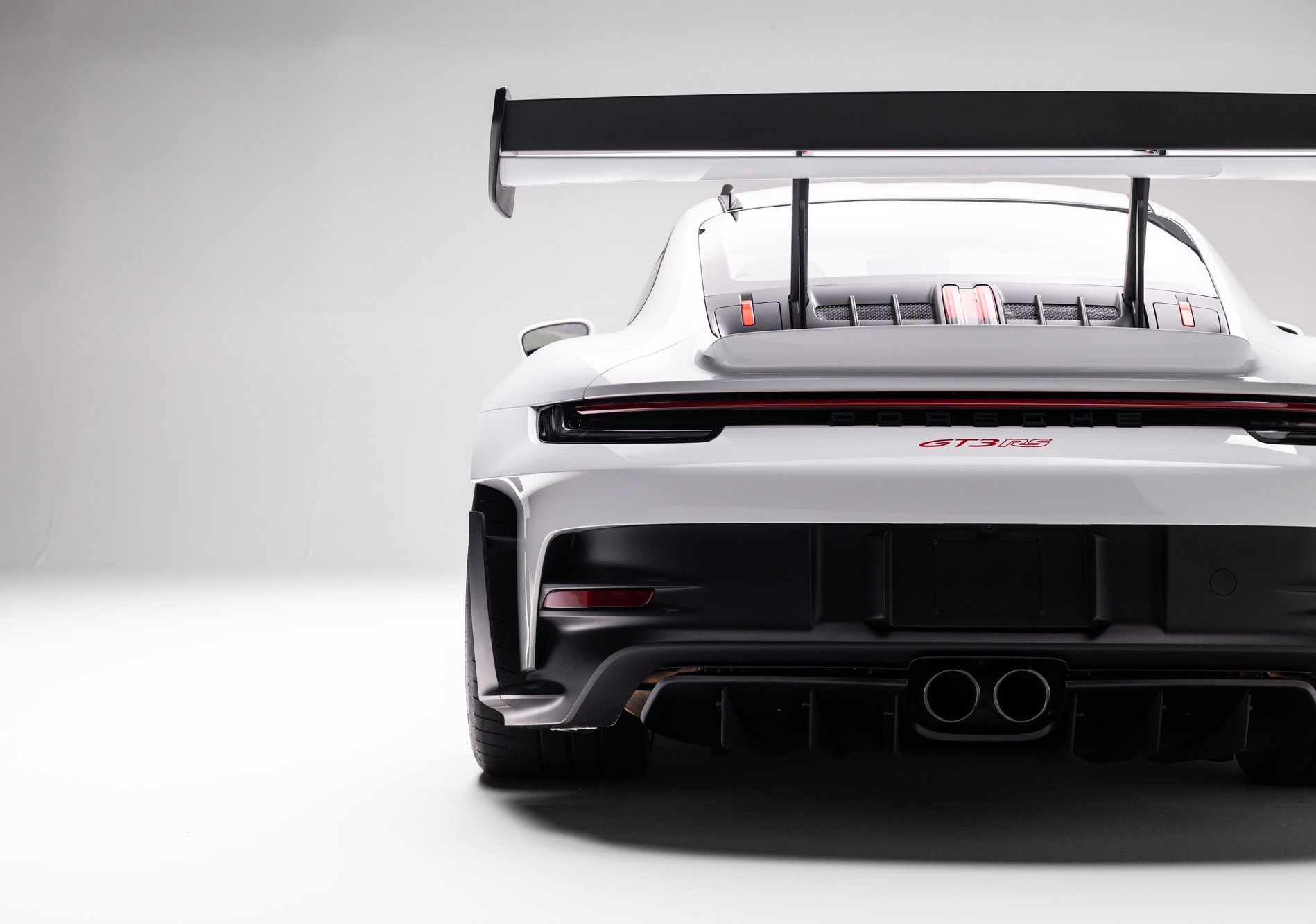 406-Mile 2023 Porsche 911 GT3 RS Sells for $367,786 on Bring a Trailer