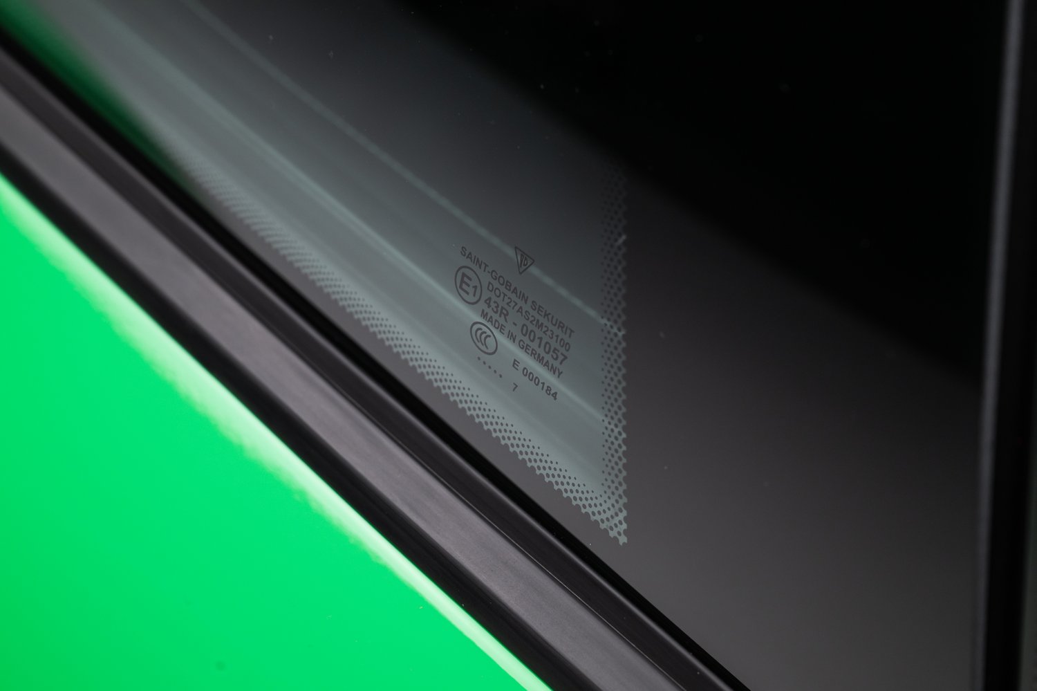 Time Capsule Porsche GT3 RS Achieves Record $498,000 Sale