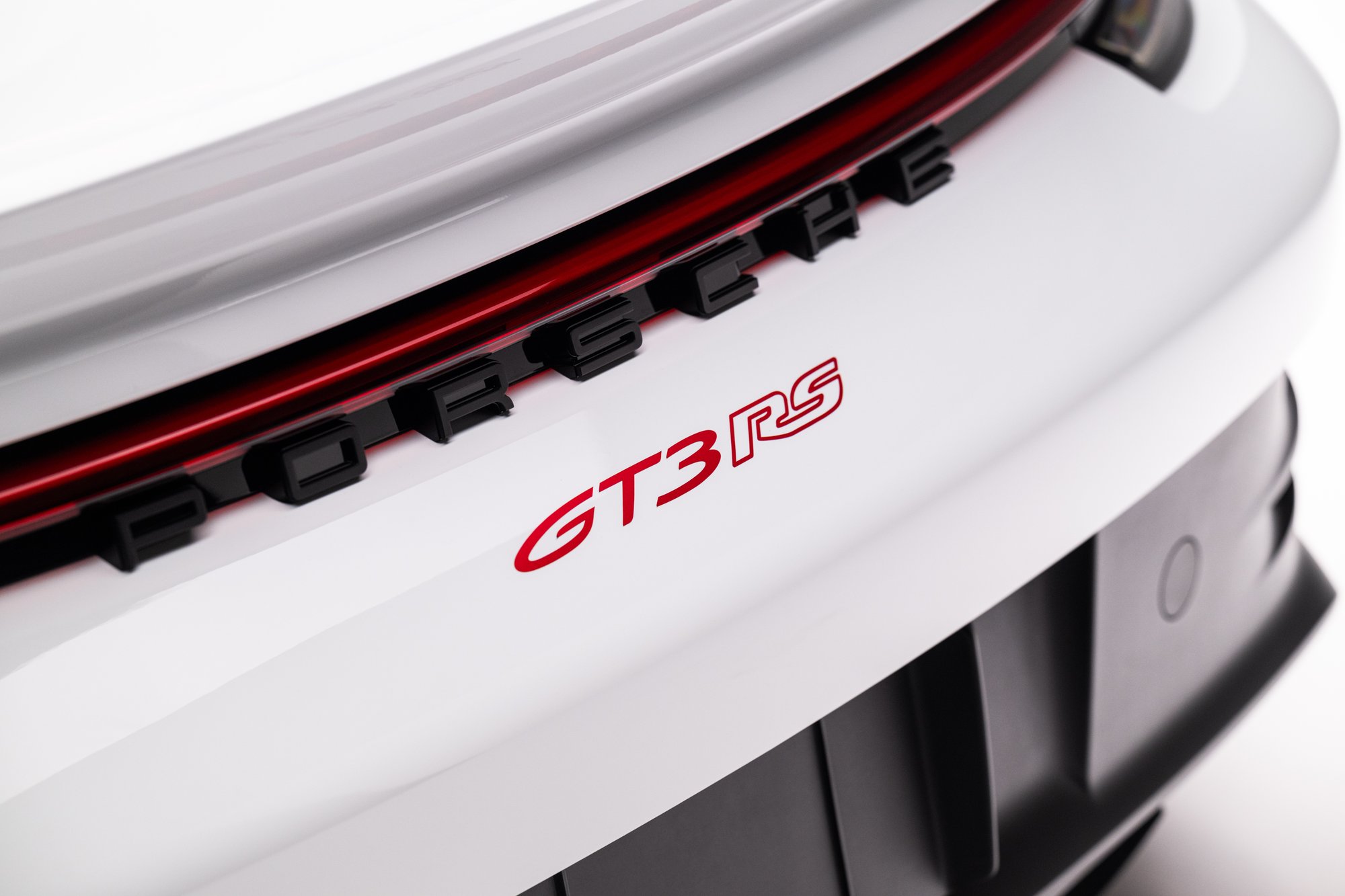 406-Mile 2023 Porsche 911 GT3 RS Sells for $367,786 on Bring a Trailer