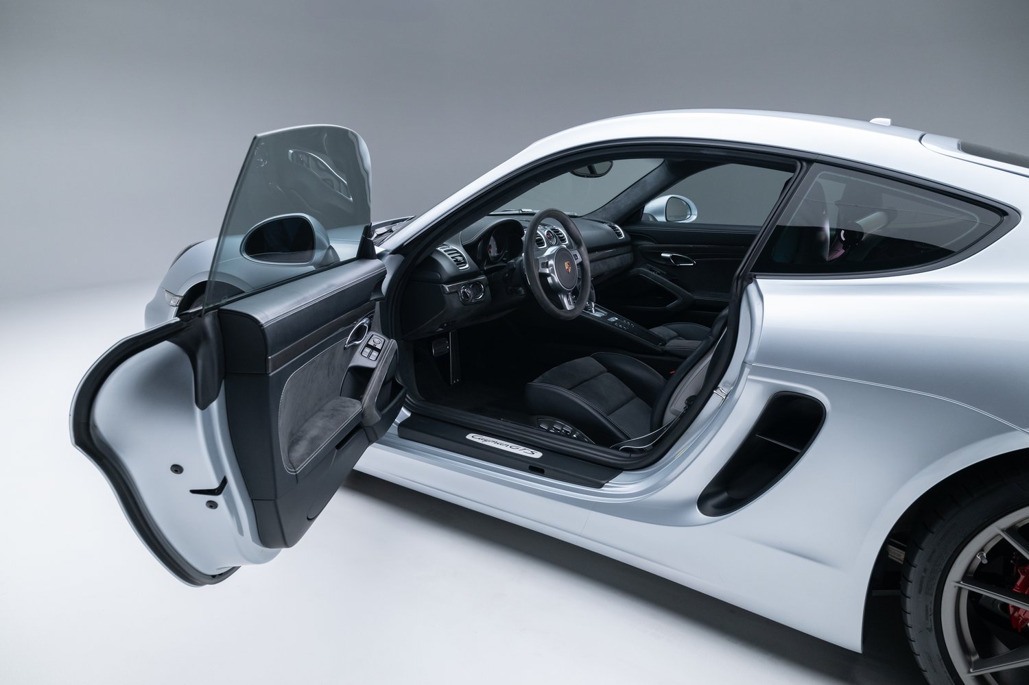 2015 Porsche Cayman GTS Sold on Bring a Trailer for $58,000