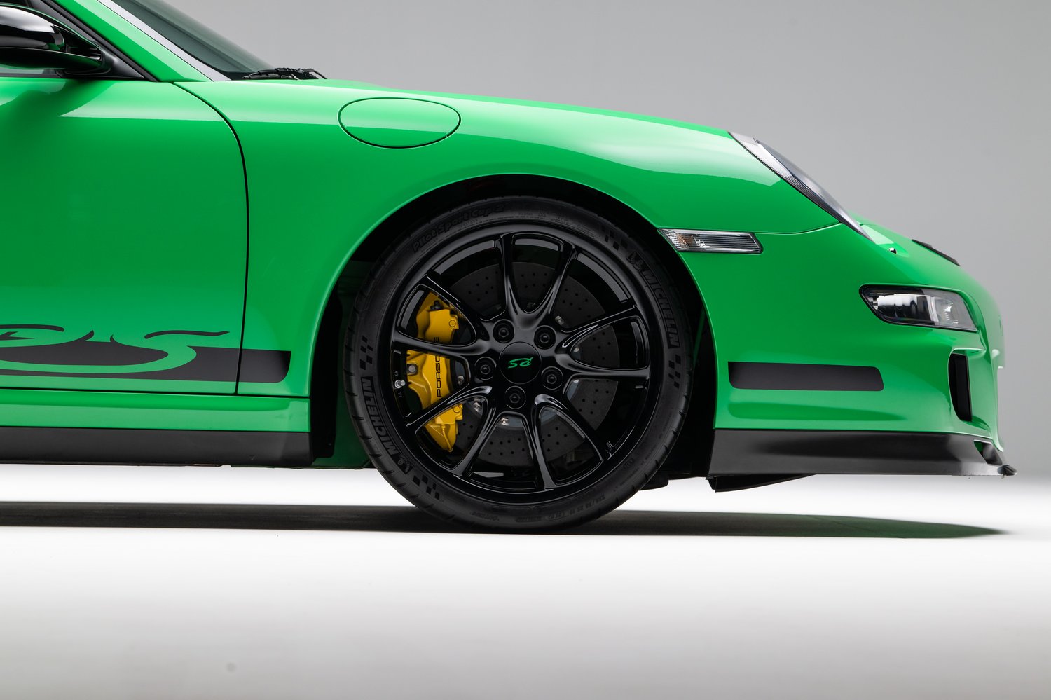 Time Capsule Porsche GT3 RS Achieves Record $498,000 Sale