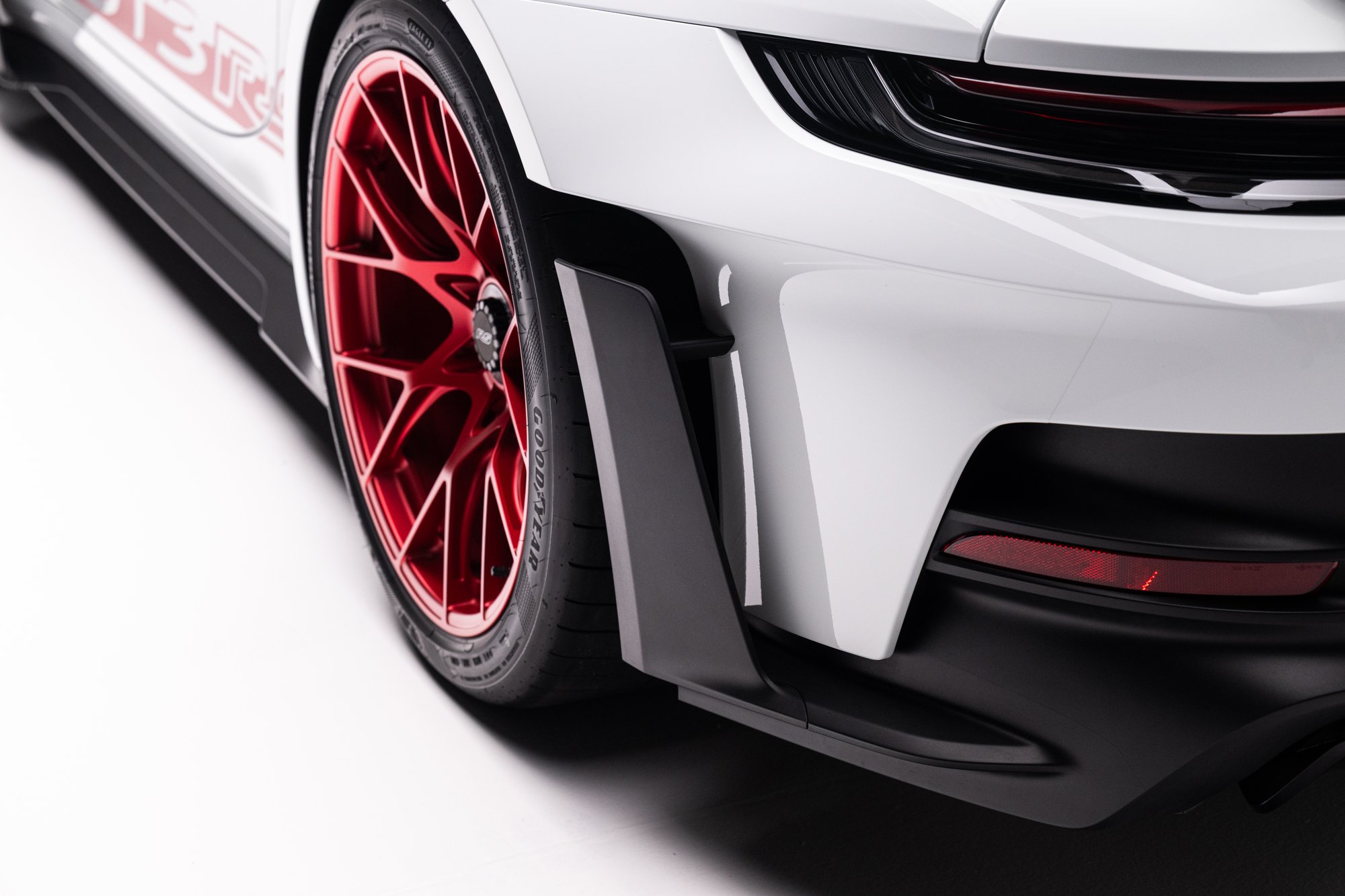 406-Mile 2023 Porsche 911 GT3 RS Sells for $367,786 on Bring a Trailer
