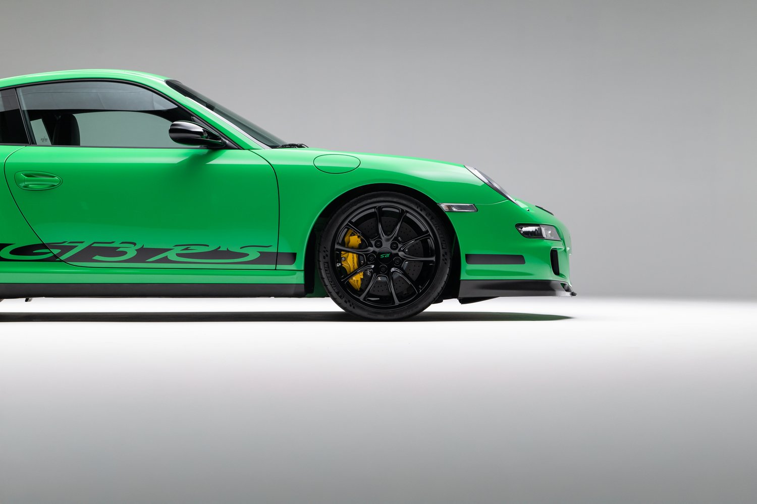 Time Capsule Porsche GT3 RS Achieves Record $498,000 Sale