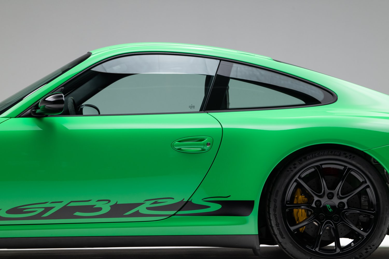 Time Capsule Porsche GT3 RS Achieves Record $498,000 Sale