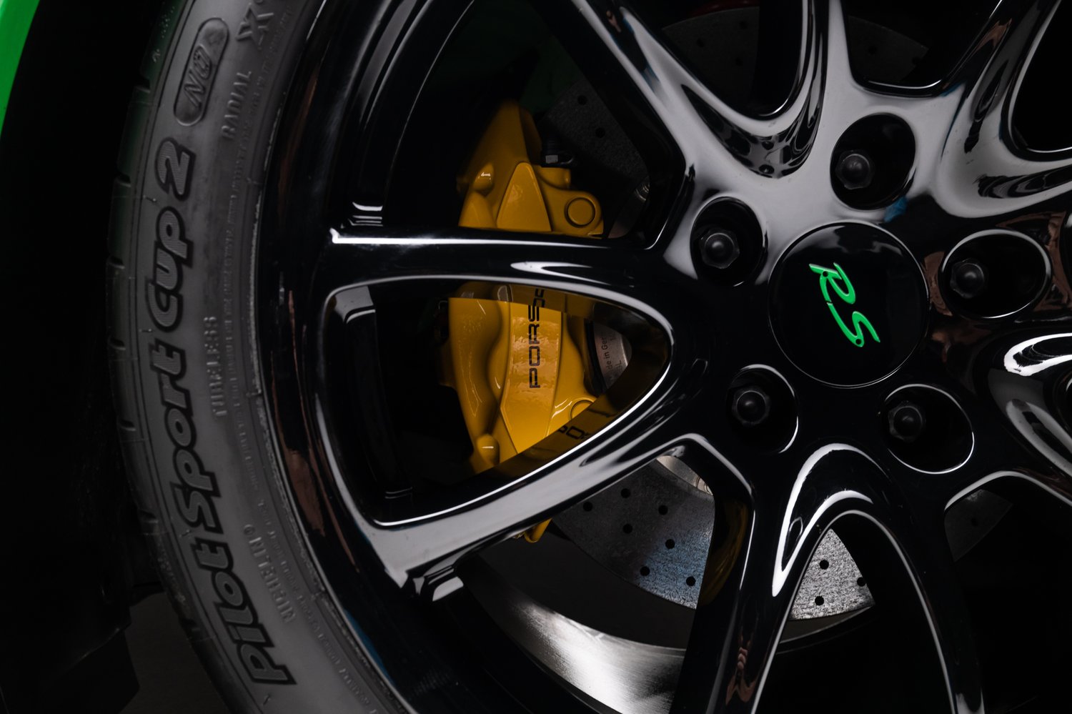 Time Capsule Porsche GT3 RS Achieves Record $498,000 Sale