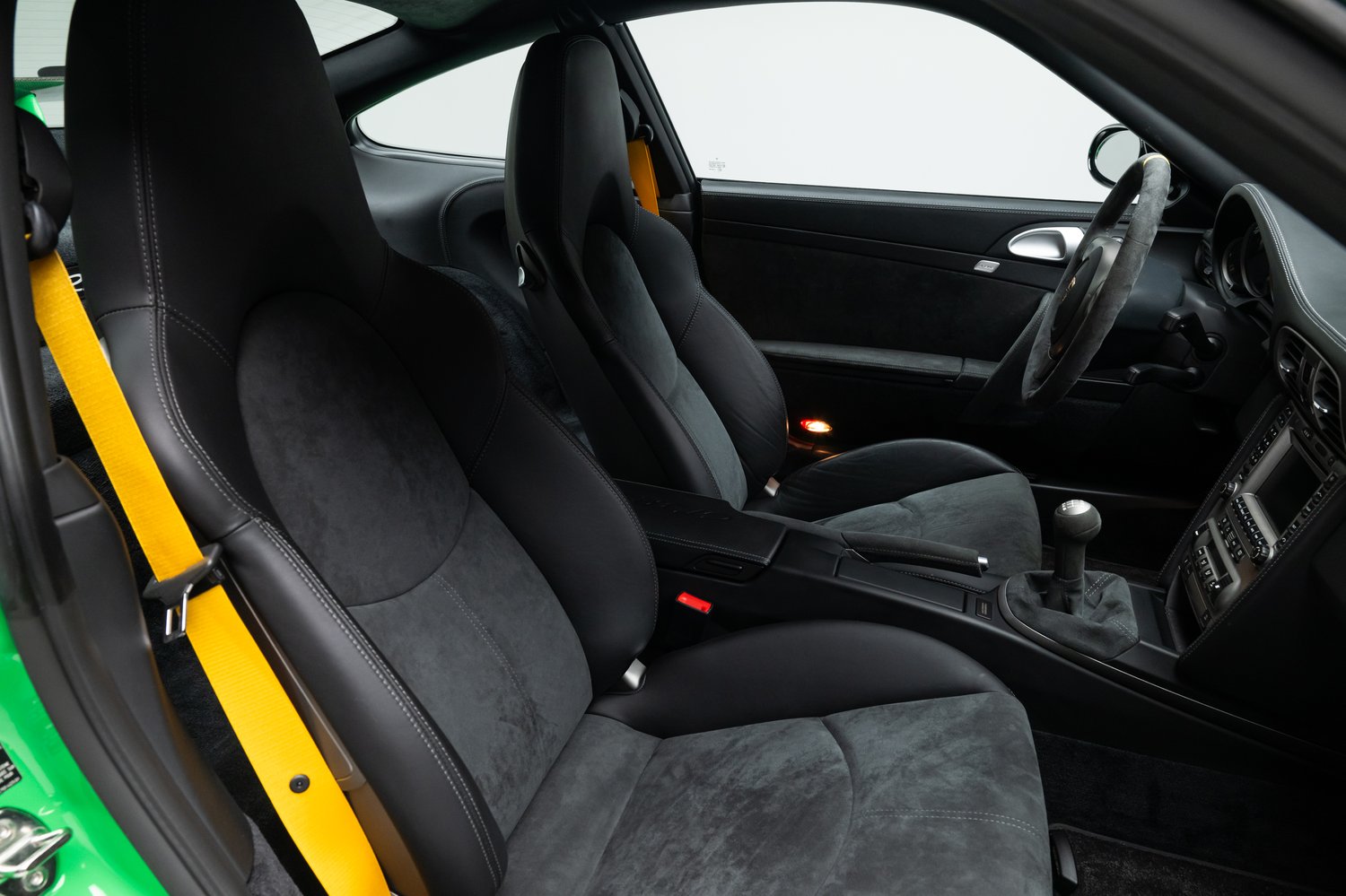 Time Capsule Porsche GT3 RS Achieves Record $498,000 Sale