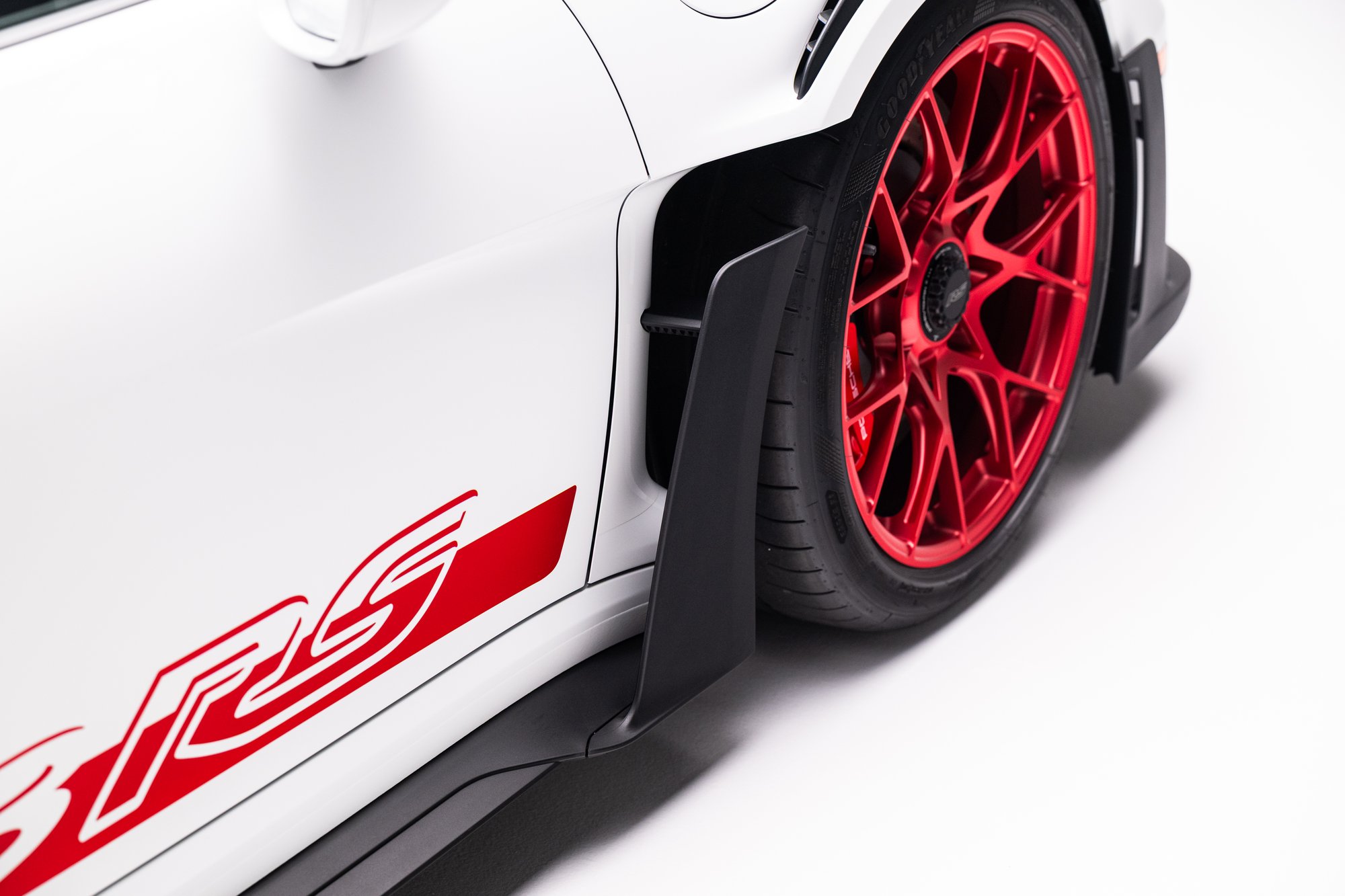 406-Mile 2023 Porsche 911 GT3 RS Sells for $367,786 on Bring a Trailer