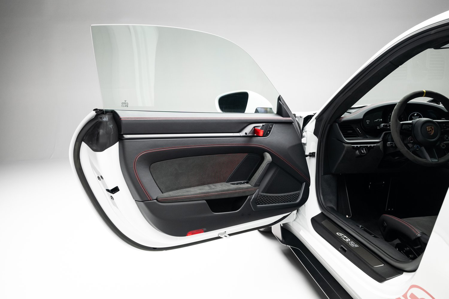 406-Mile 2023 Porsche 911 GT3 RS Sells for $367,786 on Bring a Trailer