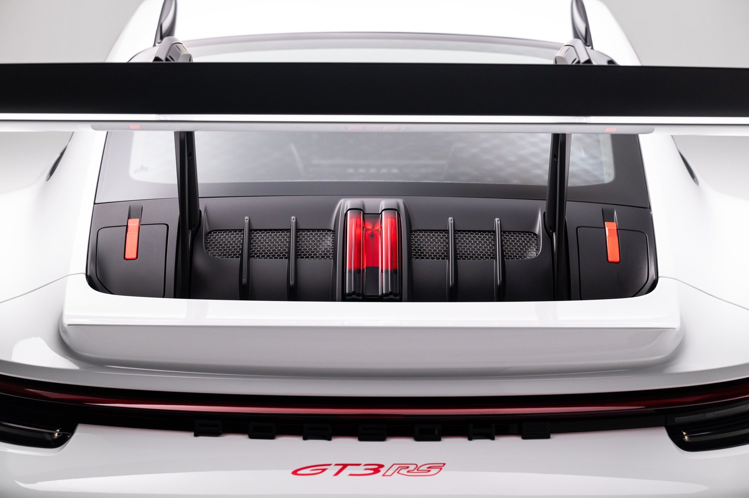 406-Mile 2023 Porsche 911 GT3 RS Sells for $367,786 on Bring a Trailer
