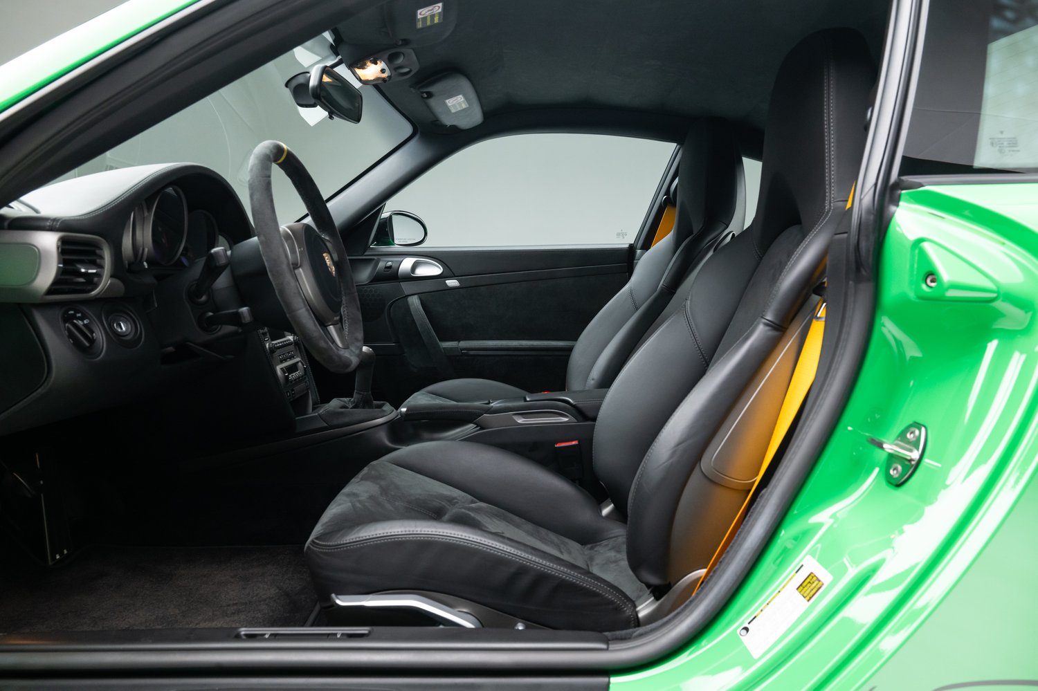 Time Capsule Porsche GT3 RS Achieves Record $498,000 Sale