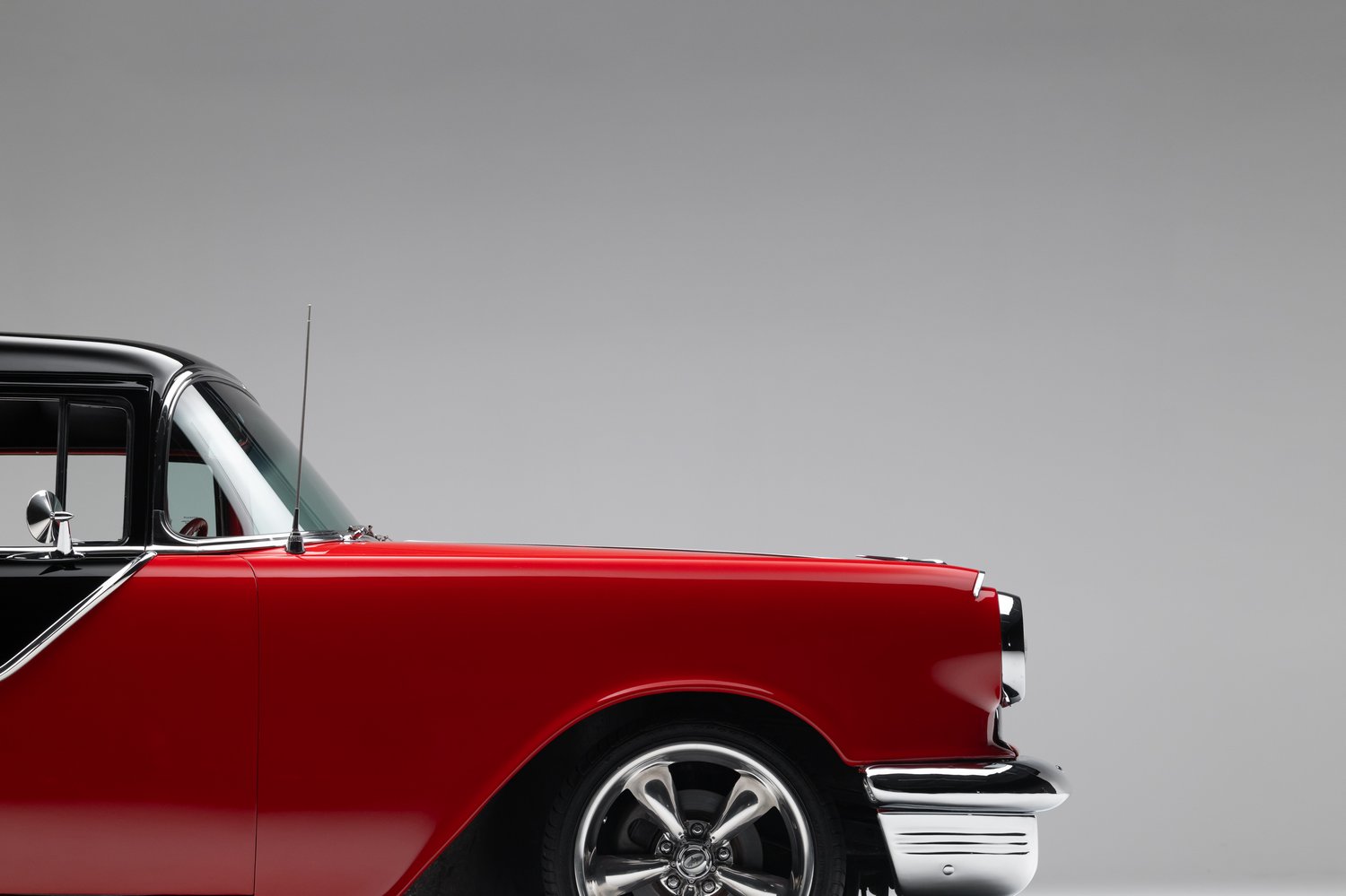 Restomod 1955 Pontiac Chieftain Sells for $35,550 on Bring a Trailer