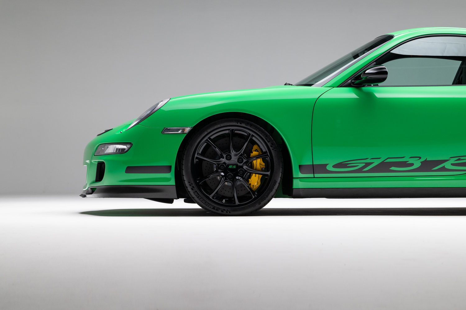 Time Capsule Porsche GT3 RS Achieves Record $498,000 Sale