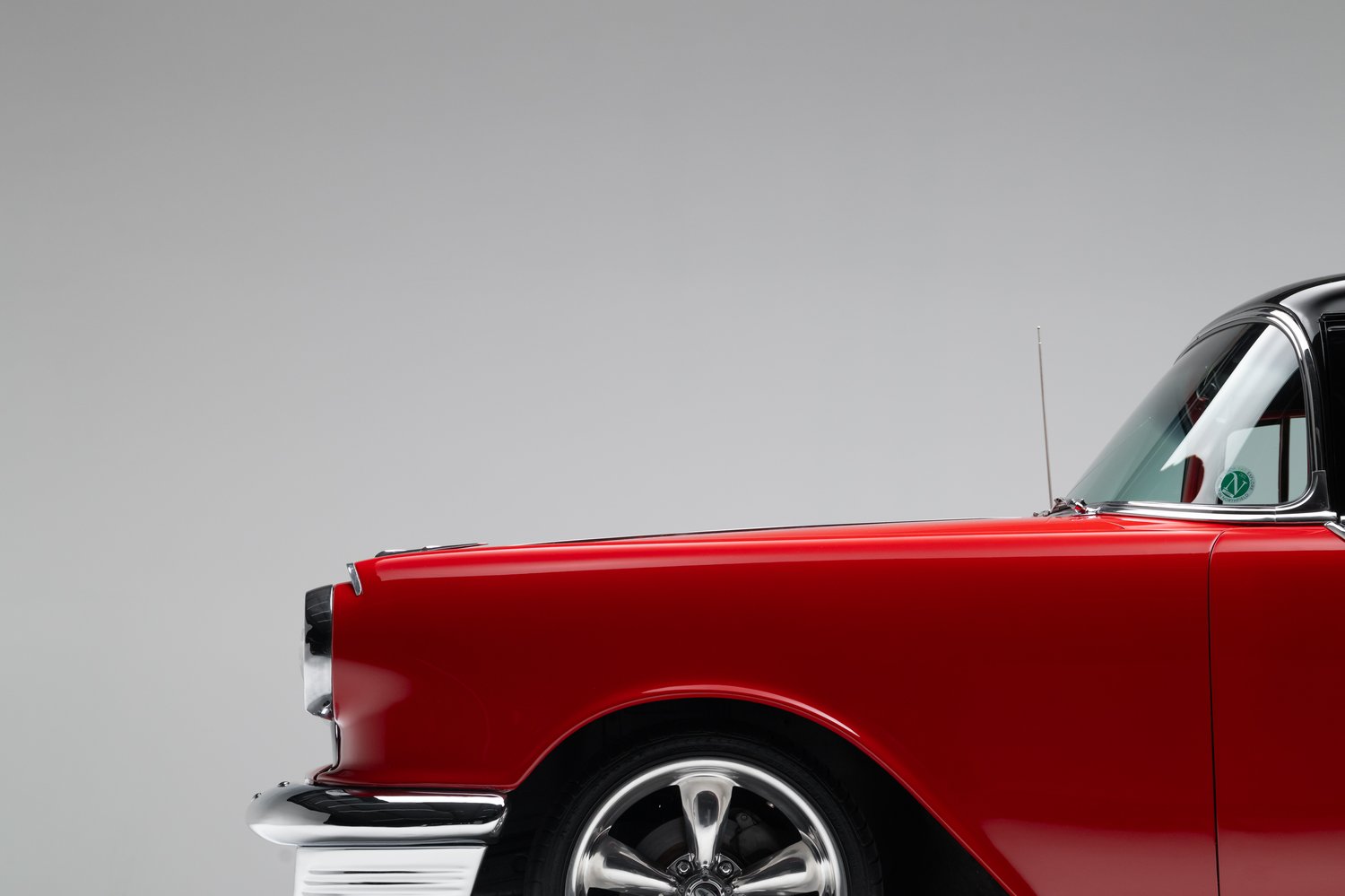 Restomod 1955 Pontiac Chieftain Sells for $35,550 on Bring a Trailer