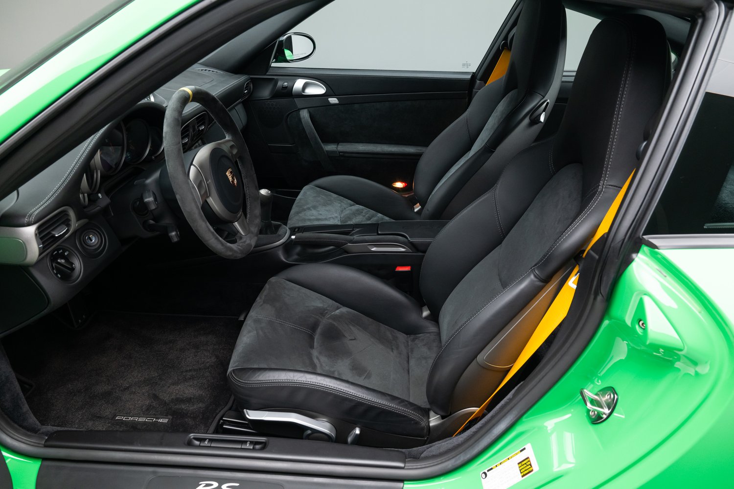 Time Capsule Porsche GT3 RS Achieves Record $498,000 Sale
