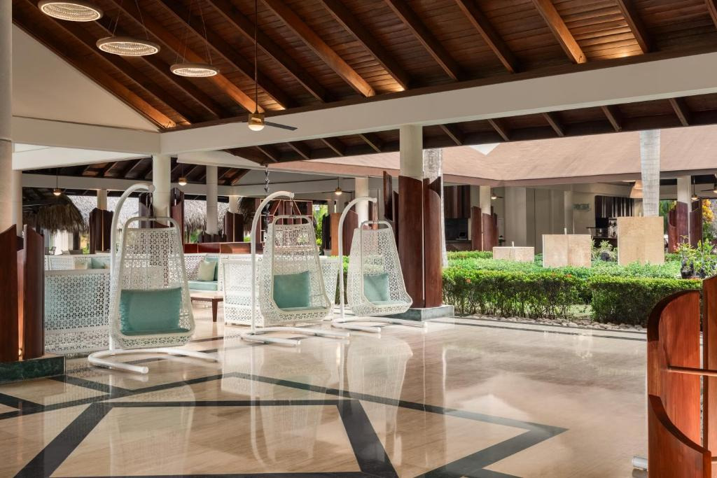 Grand Palladium Palace Reosrt Spa and Casino