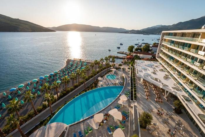 Hotel Carine Hotel Kumbor