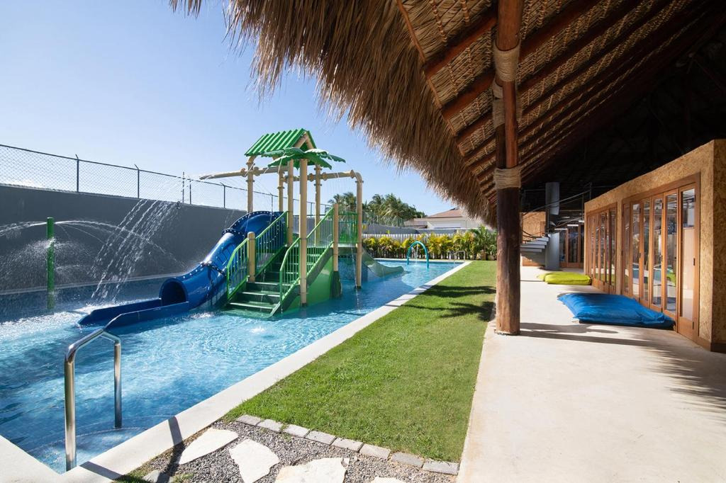 Dreams Onyx Resort and Spa