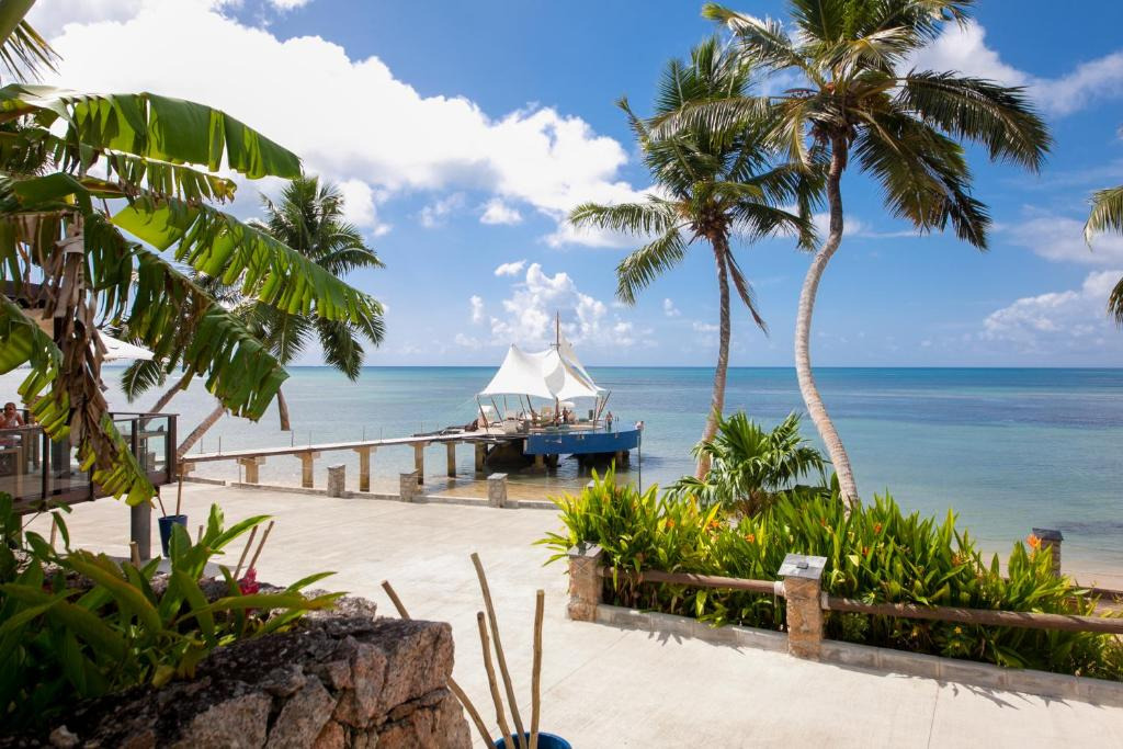 Coco De Mer and Black Parrot Suites