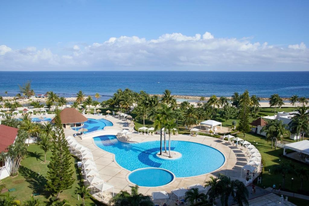 Bahia Principe Luxury Runaway Bay