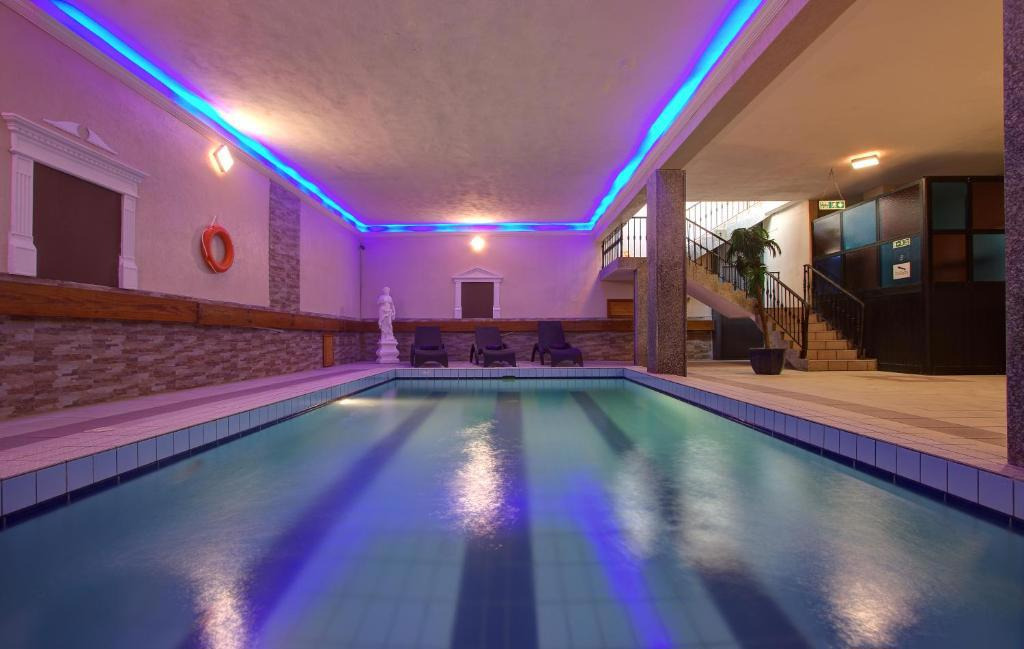 Hotel Canifor